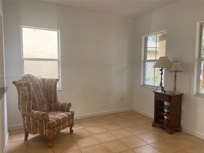 Building Photo - 1522 SE 16th Ave