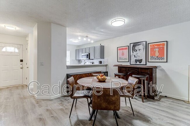 Building Photo - 4609 McClelland Dr