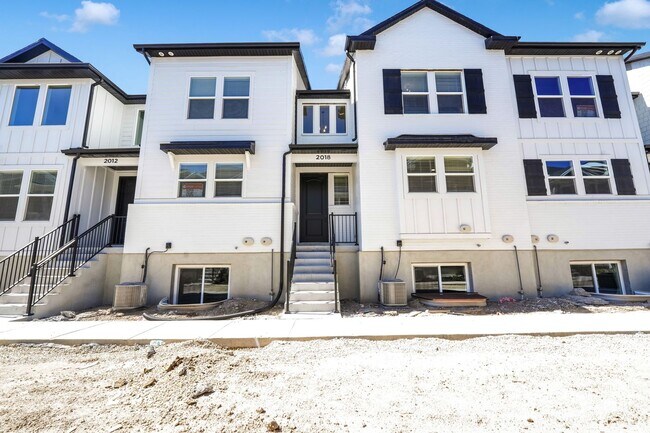 Building Photo - 2018 N 3900 W