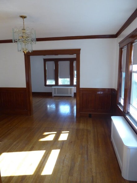 Building Photo - 24 Paul Revere Rd