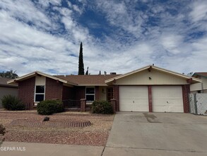 Building Photo - 3409 Tascosa St