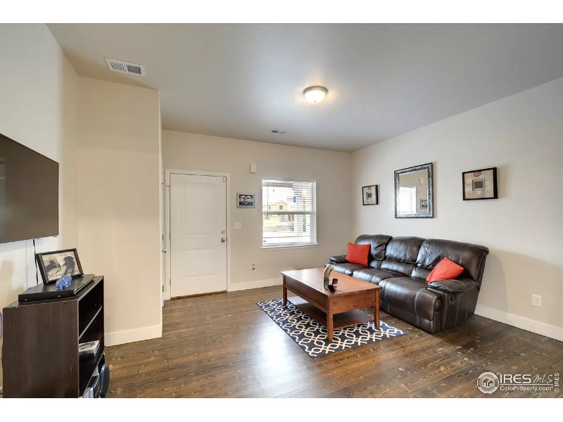 Building Photo - 7869 5th St