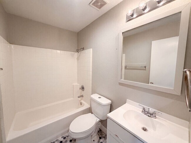 Building Photo - 4319 Monhegan Way