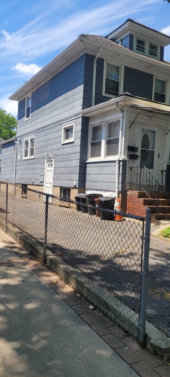 Building Photo - 120 Bryant Ave