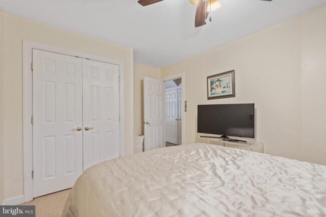 Building Photo - 47607 Woodboro Terrace