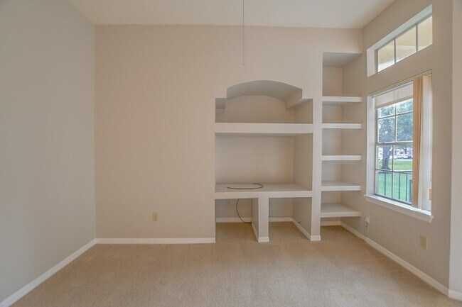 Building Photo - 7270 Westpointe Blvd