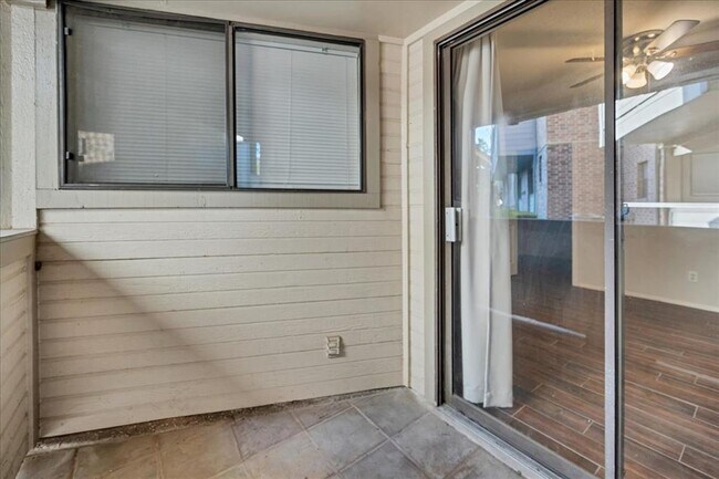 Building Photo - 2500 Burleson Rd