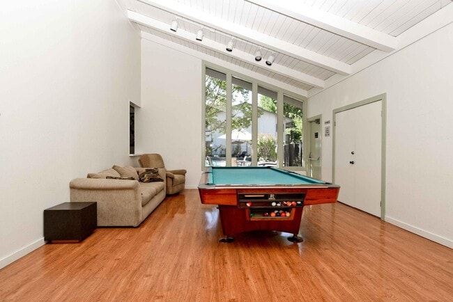 Building Photo - 1463 Marchbanks Dr