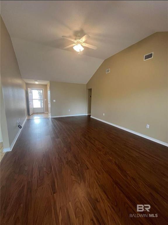 Building Photo - 124 Oakwood Ave