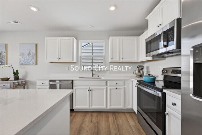 Building Photo - 2648 Thornton Grove Blvd