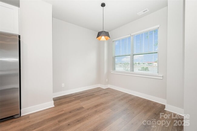 Building Photo - 4118 Salient St