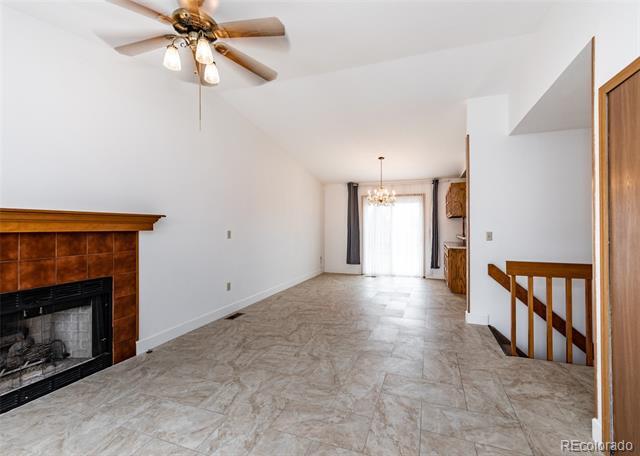 Building Photo - 838 Daffodil St