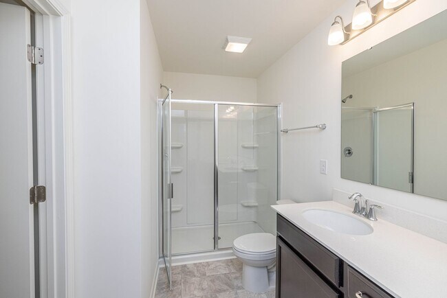 Building Photo - 451 Kinnerton Pl