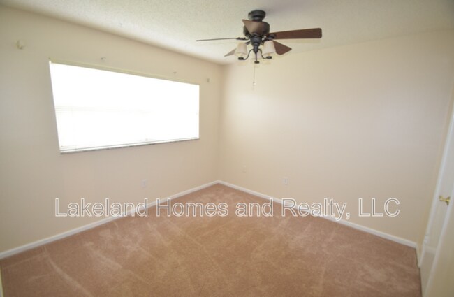 Building Photo - 1920 E Edgewood Dr