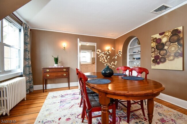 Building Photo - 15 Euclid Ave