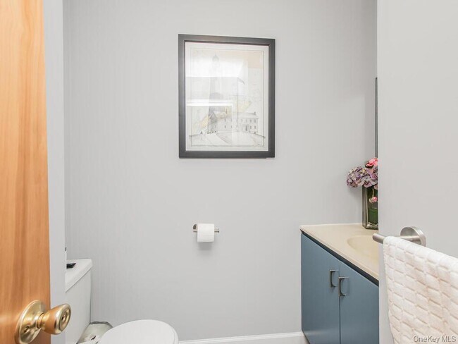 Building Photo - 8 Davids Ln