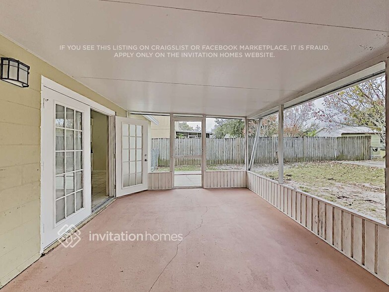 Building Photo - 704 Waterbridge Dr
