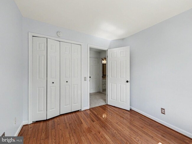 Building Photo - 11527 Bertram St