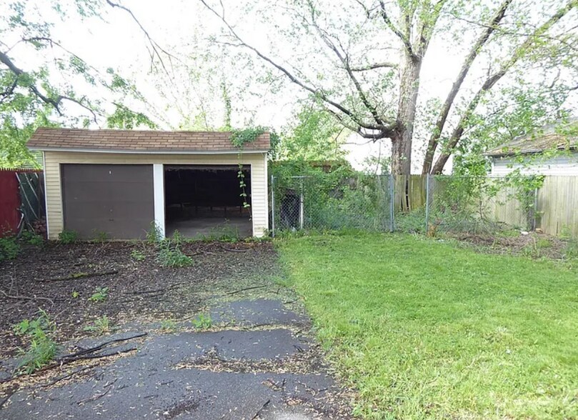 Building Photo - 1808 Buhrer Ave