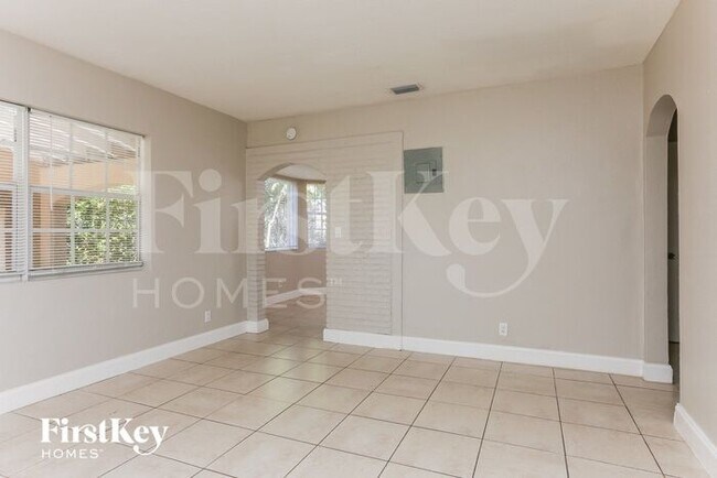 Building Photo - 2621 Fletcher Ct