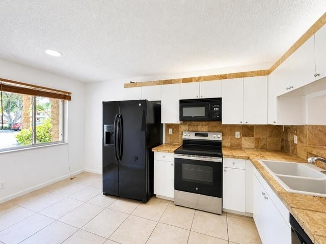 Building Photo - 340 NW 67th St
