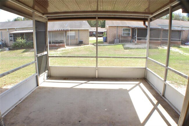 Building Photo - 9515 Fieldview Cir