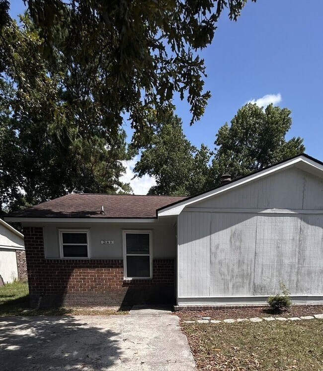Building Photo - Affordable 2BR Duplex in Ladson!