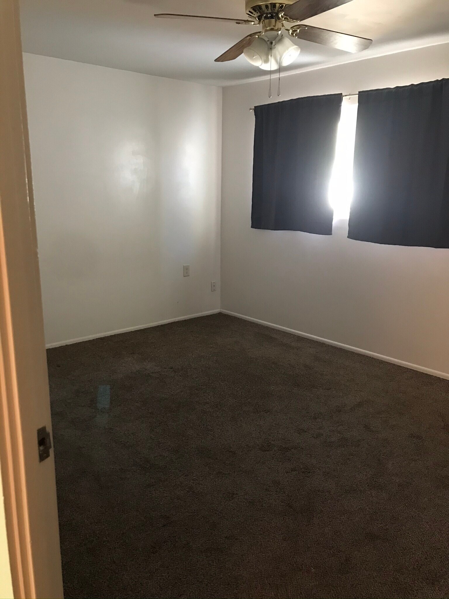 Building Photo - 806 W Stirrup Dr