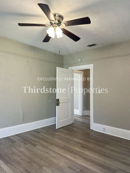 Building Photo - 2903 Dignan St