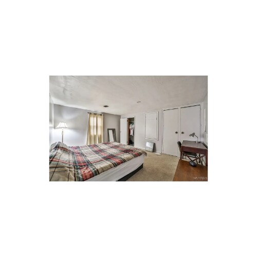 Building Photo - 3648 S Park Ave