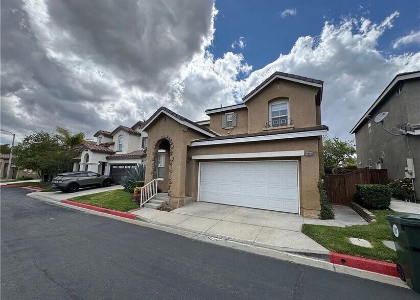 Building Photo - 28291 Cedar Ln