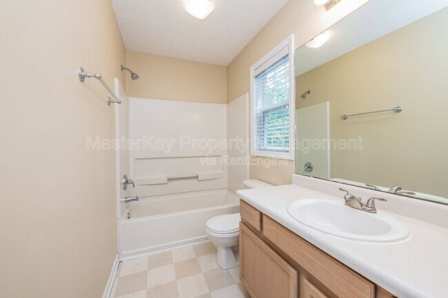 Building Photo - 4001 Winecott Dr
