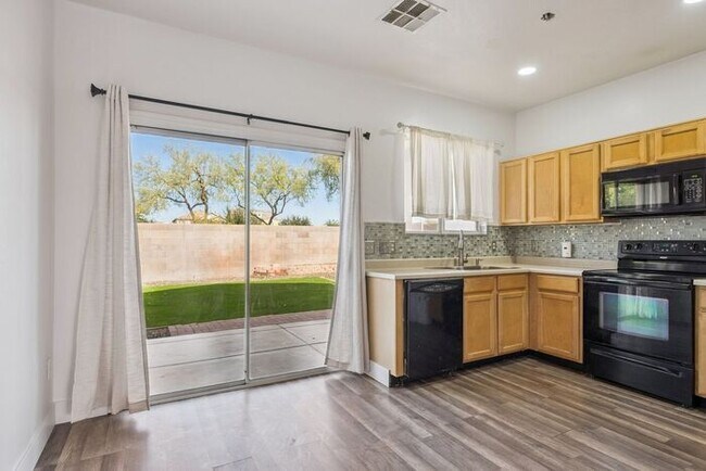 Building Photo - 10614 E Olla Ave