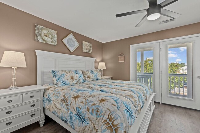 Building Photo - 4465 Clipper Cove