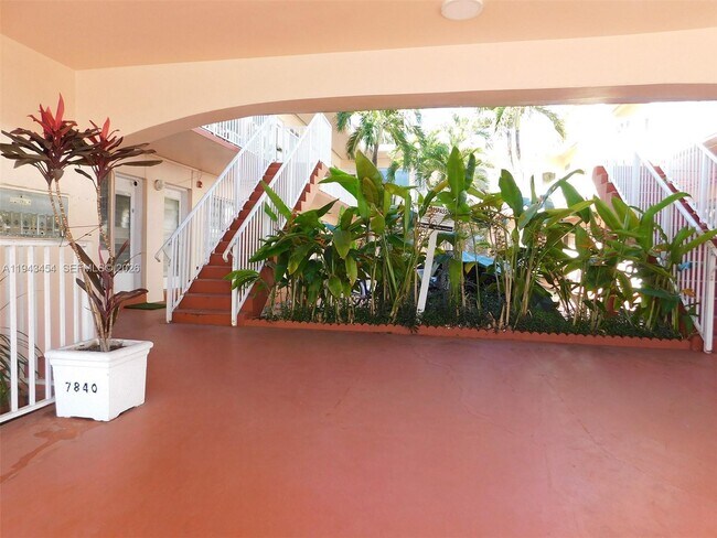 Building Photo - 7840 Harding Ave