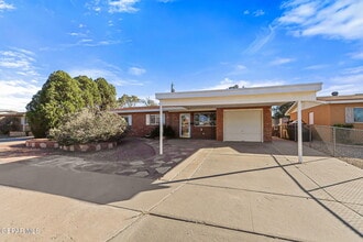 Building Photo - 5828 Sturgeon Dr