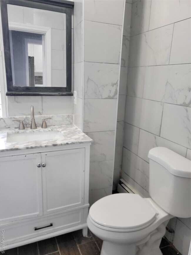 Building Photo - 871 Throgs Neck Expy