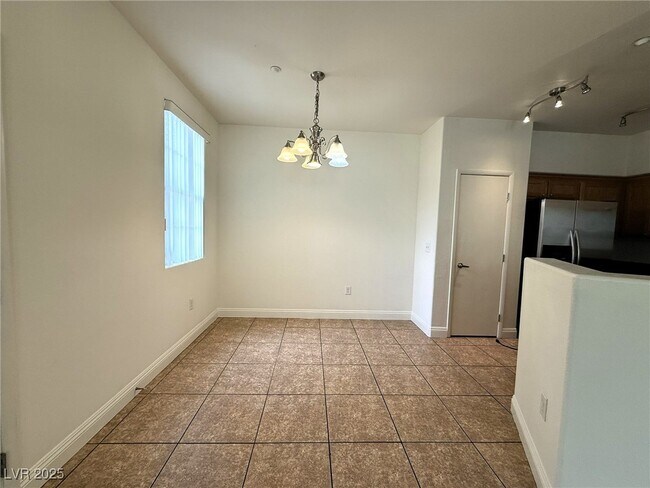 Building Photo - 50 Aura de Blanco St