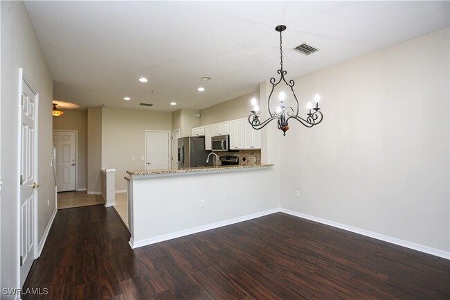 Building Photo - 796 Hampton Cir