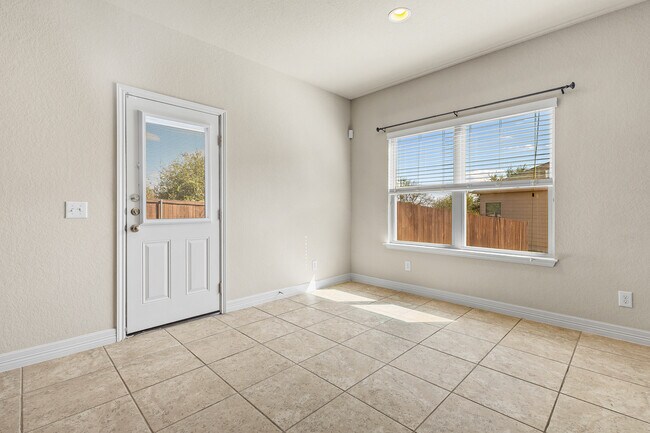 Building Photo - 642 Fort Concho