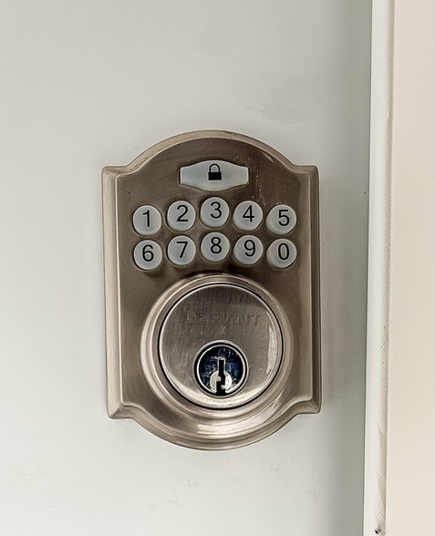 Building Photo - 717 Watson Ave