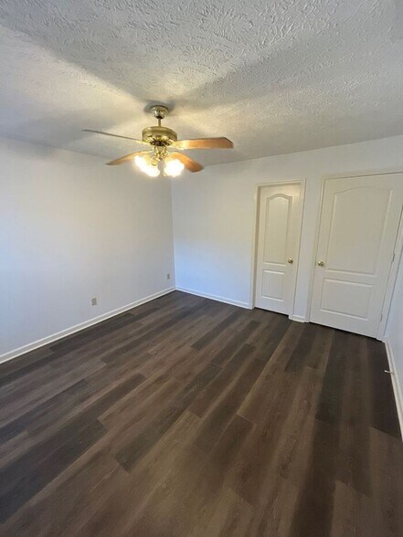 Building Photo - 605 Federal Ct