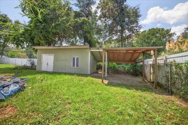 Building Photo - 4214 Woodcrest St