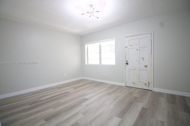 Building Photo - 5860 SW 9th St