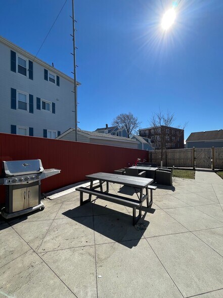 Building Photo - 120 15th St