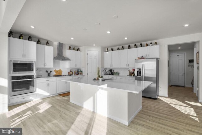 Building Photo - 68 SNOWDROP Dr