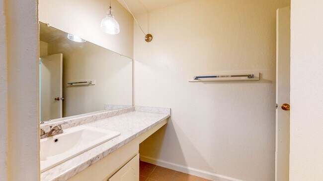 Building Photo - 562 Santa Alicia Dr