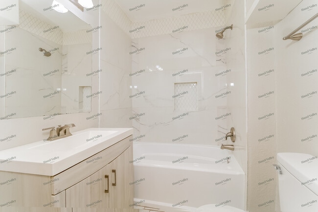 Building Photo - 3709 E 36th St