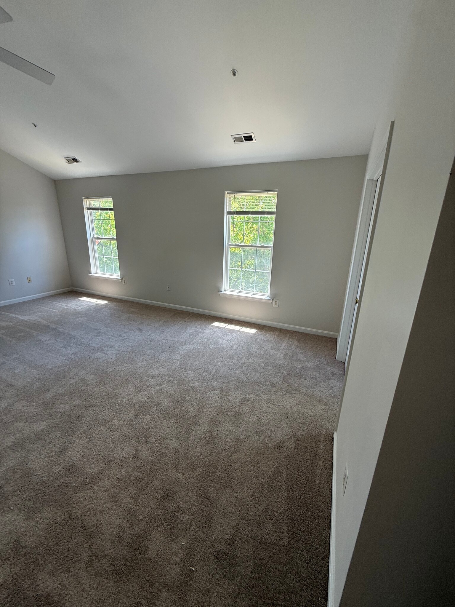 Primary Bedroom - 911 Lake Front Dr
