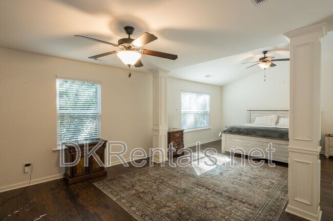 Building Photo - 2662 Stonekey Bend